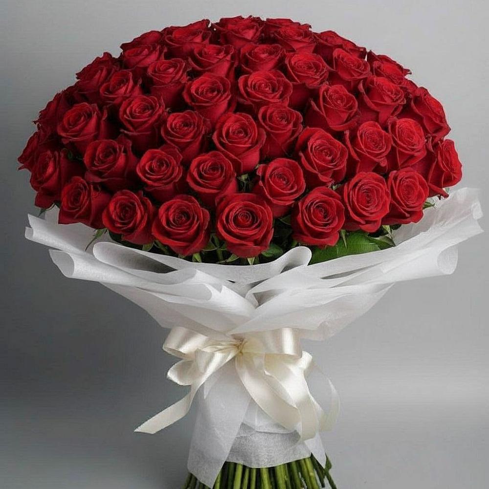 Букет 101 Красная роза Блэк Мэджик в Каменногорске