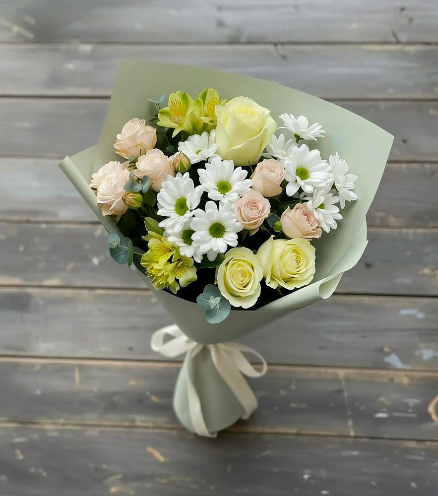Букет цветов из: Альстромерии, Розы и Хризантемы в Каменногорске
