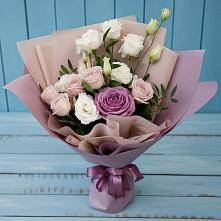 Букет цветов из:  Розы и Лизиантусы в Каменногорске