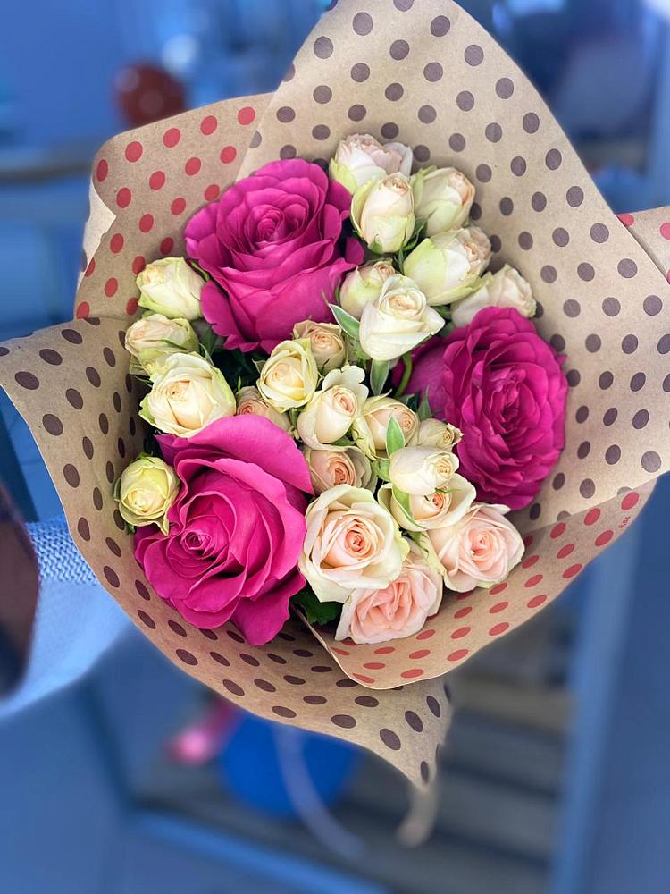 Букет цветов из: Розы в Каменногорске