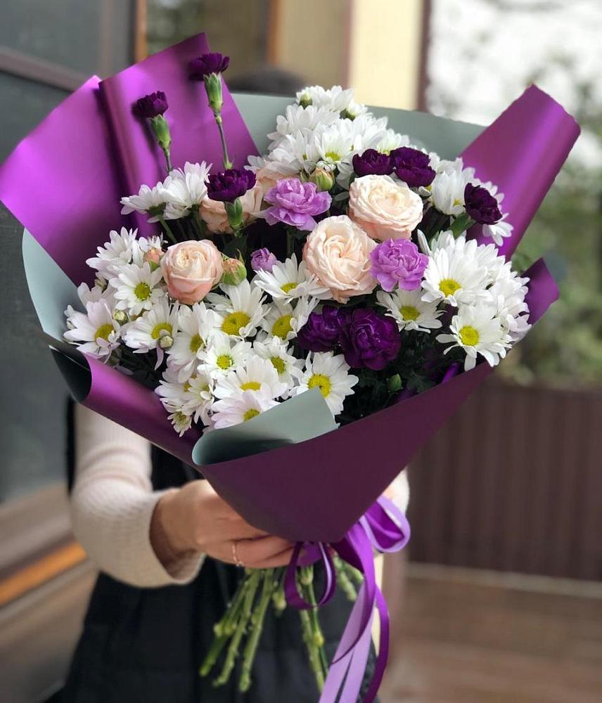 Букет цветов из: Хризантемы, Гвоздики и Розы в Каменногорске