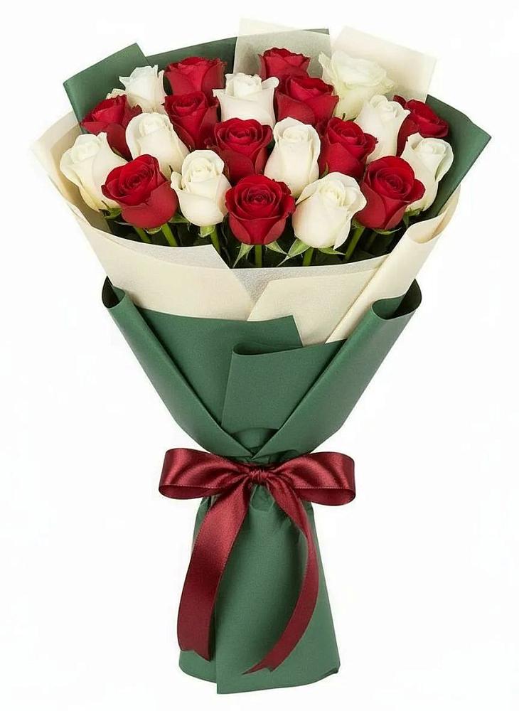 Букет Микс из красных и белых роз в Каменногорске