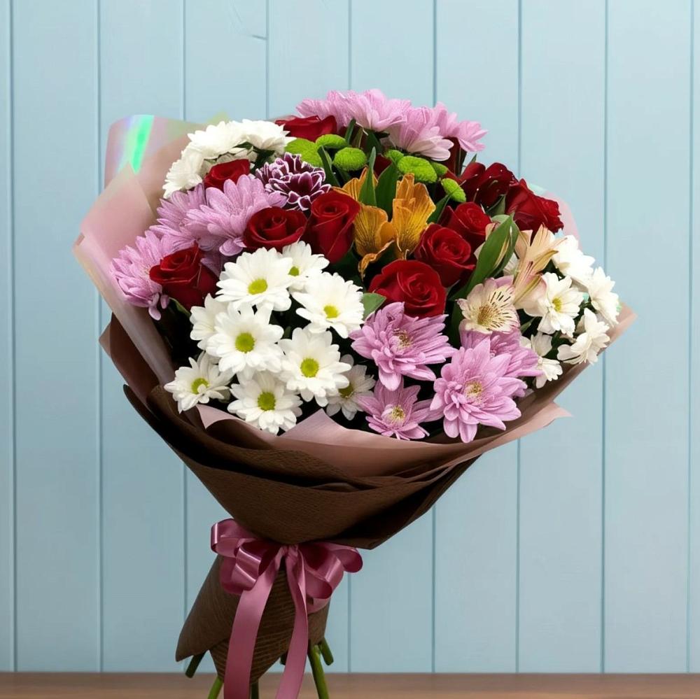 Букет цветов из: Розы, Хризантемы и Альстромерии в Каменногорске