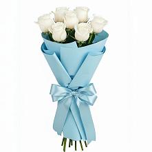 Букет 7 белых роз Проуд в Каменногорске