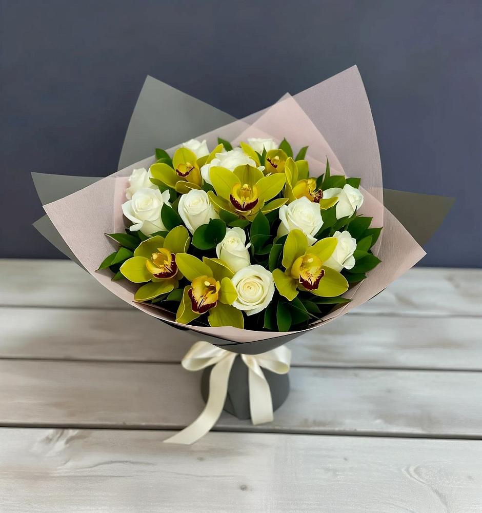 Букет цветов из: Орхидеи и Розы в Каменногорске