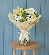 Букет цветов из:  Хризантемы и Розы в Каменногорске