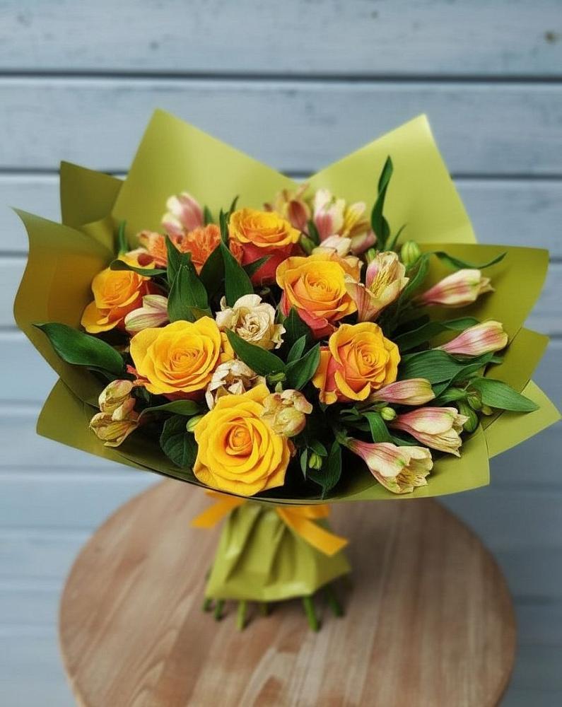 Букет цветов из: Альстромерии и Розы в Каменногорске