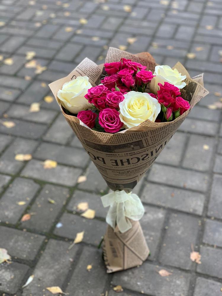 Букет цветов из: Розы в Каменногорске