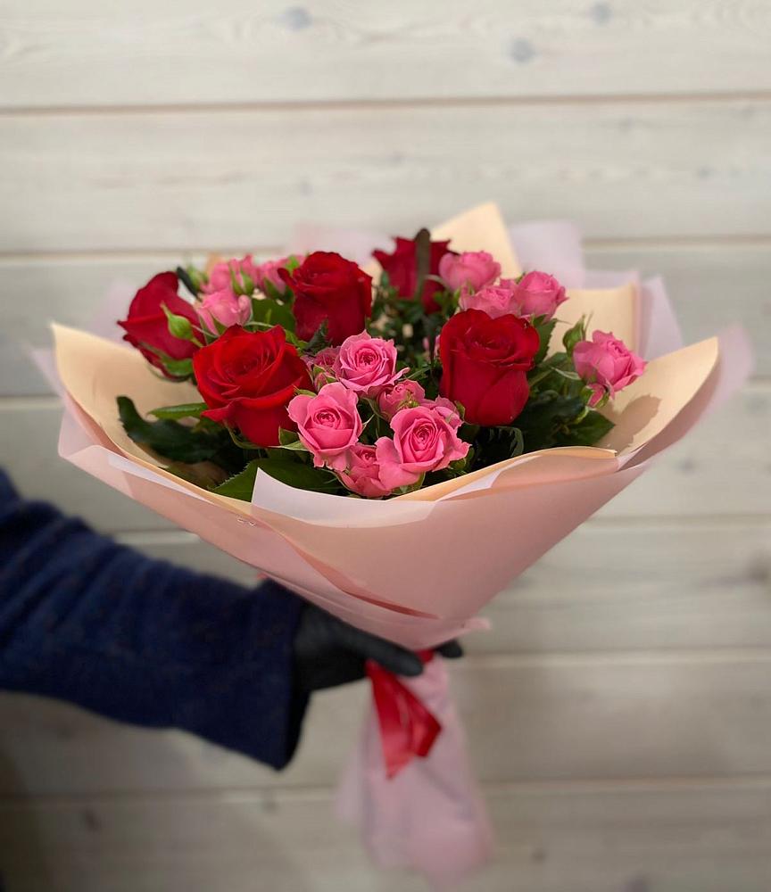 Букет цветов из: Розы в Каменногорске