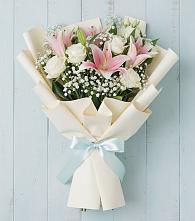 Букет цветов из:  Лилии в Каменногорске