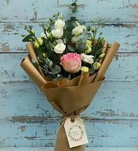 Букет цветов из:  Розы и Лизиантусы #REPLACE_PRED# Каменногорске