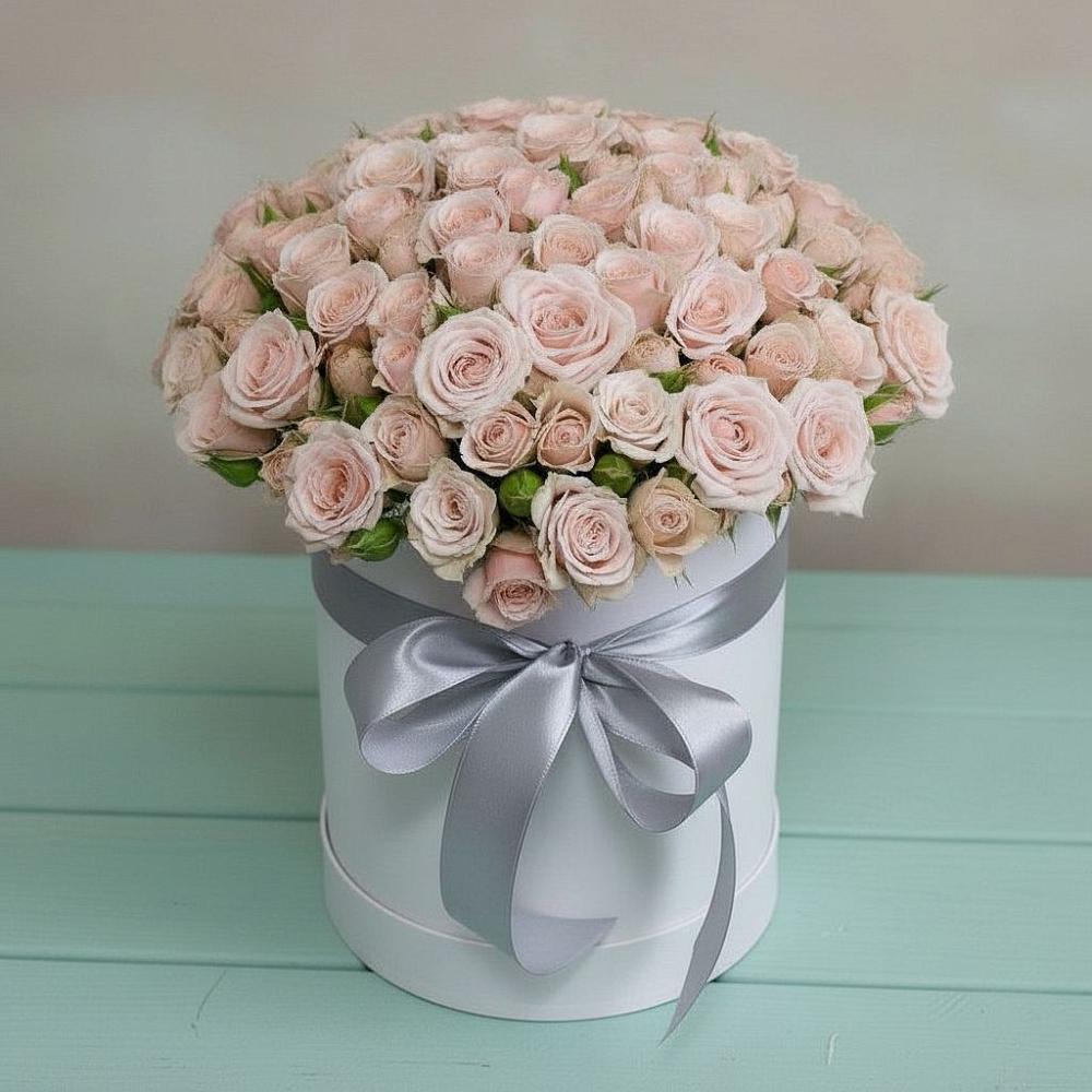 Цветочная композиция из Розы в шляпной коробке в Каменногорске